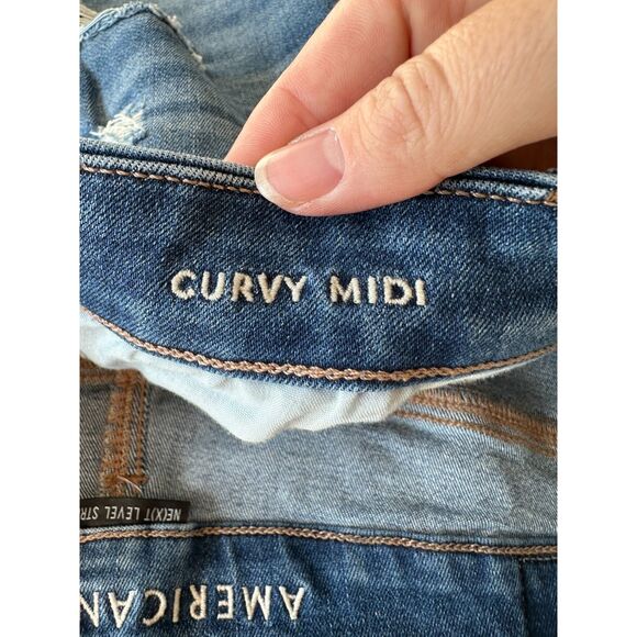 American Eagle Curvy Midi Distressed Cuffed Denim Jean Shorts Size 10 - Picture 6 of 8